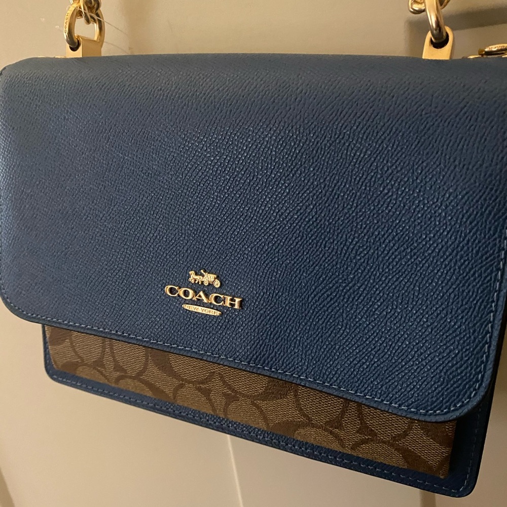 NWT COACH PURSE with Gift Box